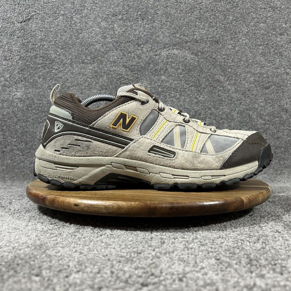 New Balance MW644BR Men’s Size 11 Brown Leather Hiking Trail Outdoor Shoes Used